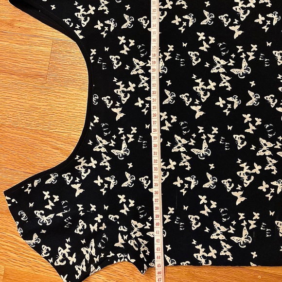 Knot front short sleeve shirt - Picture 6 of 10